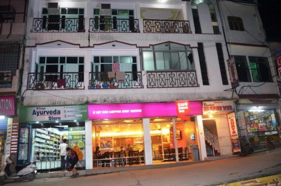 Hotel Surya Laxman Jhula Rishīkesh Buitenkant foto