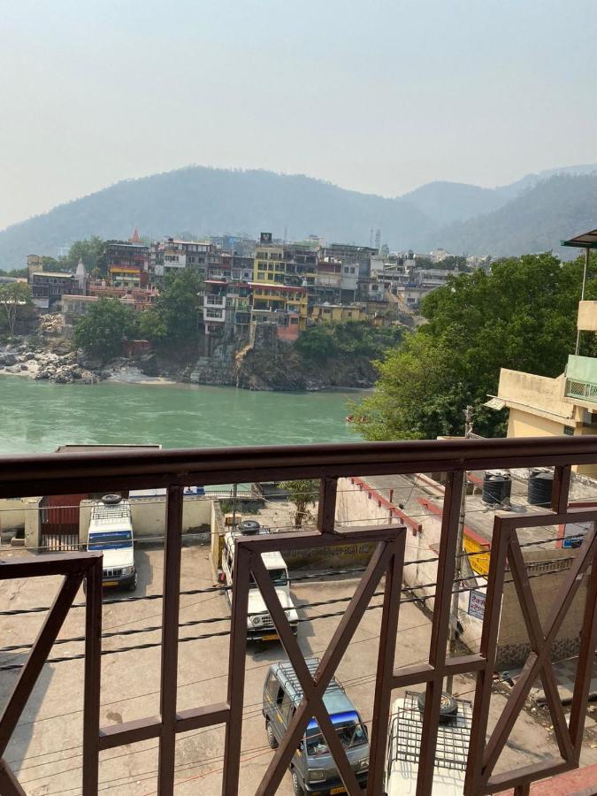 Hotel Surya Laxman Jhula Rishīkesh Buitenkant foto