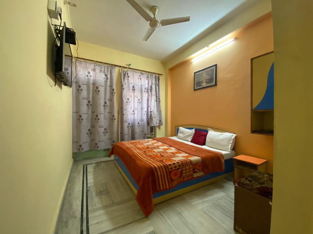Hotel Surya Laxman Jhula Rishīkesh Buitenkant foto