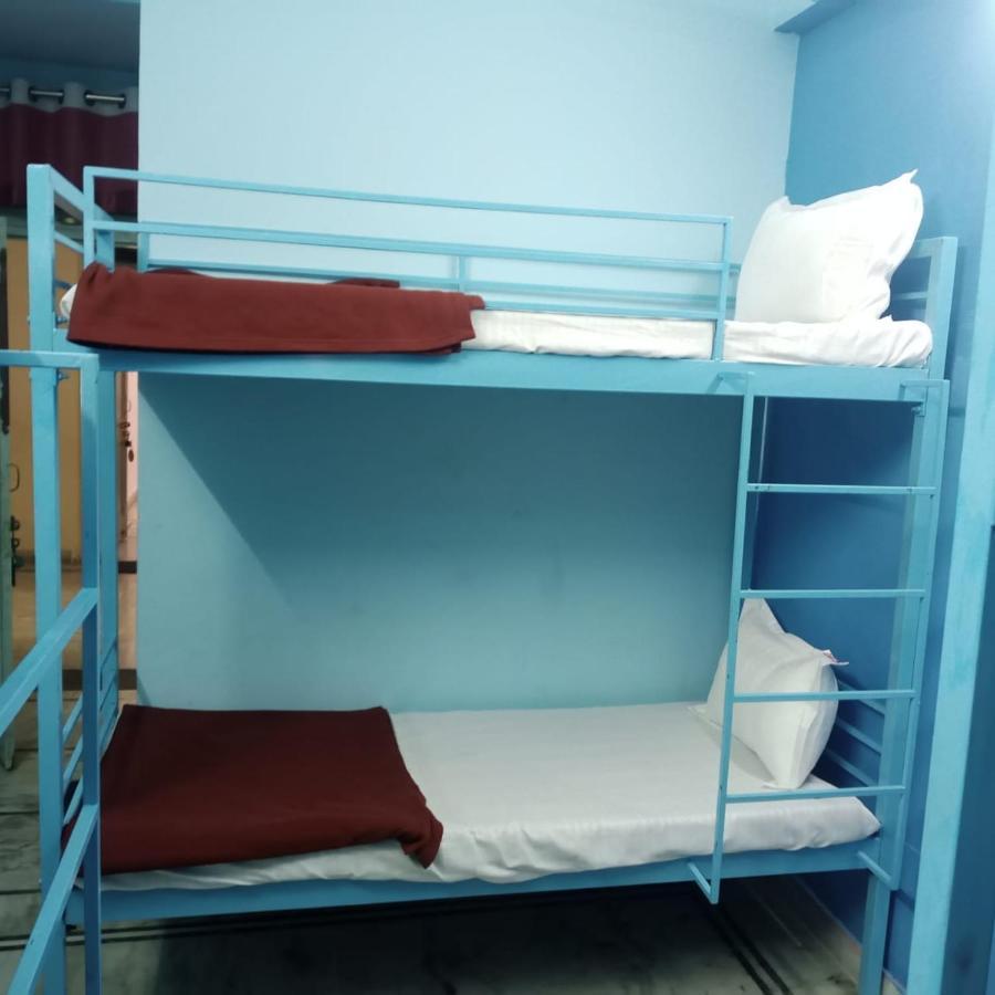 Hotel Surya Laxman Jhula Rishīkesh Buitenkant foto